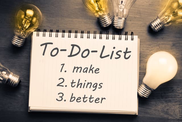 Todo list that says "1. Make, 2. Things, 3. Better"